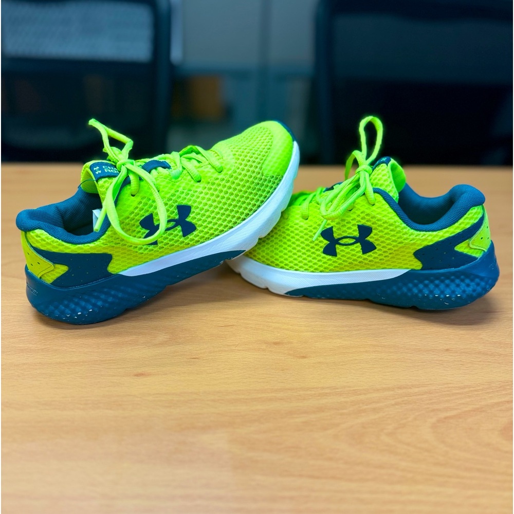 Boys Under Armour - Charged Shoes